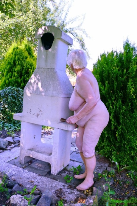 granny saggy tits sexy naked pic