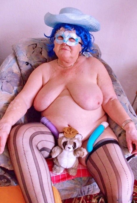 oma met hangende tieten erotisch gratis foto