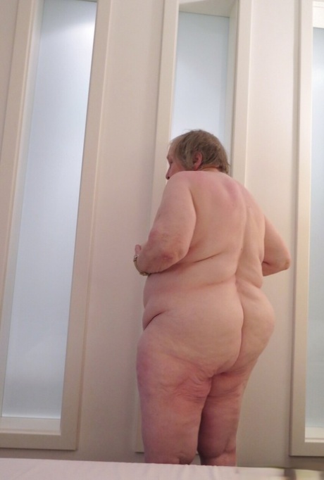 nonna chinata carino immagini