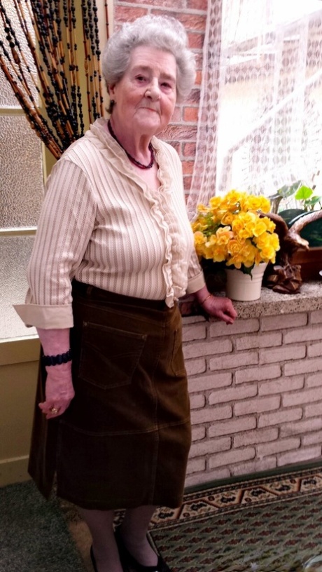 vecchia nonna eroticoxxx galleria
