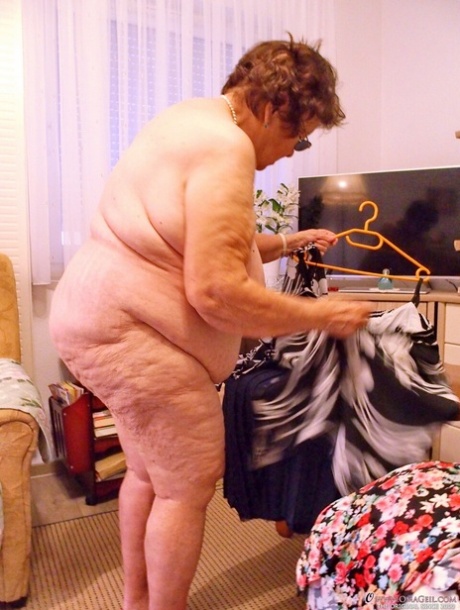 fette Oma xxx hd bild