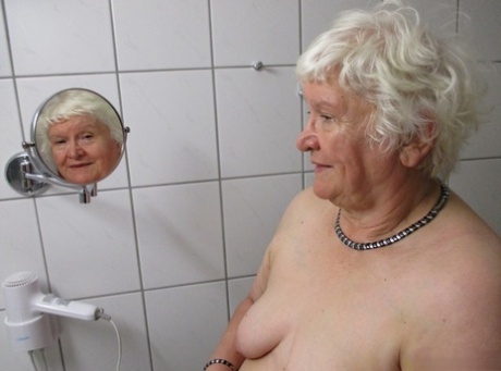 chubby granny hot sexy images