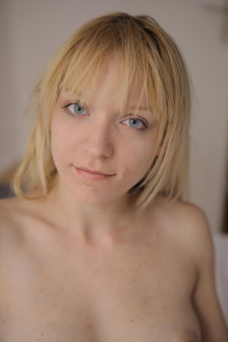 blond niebieskie oczy dorosły kino