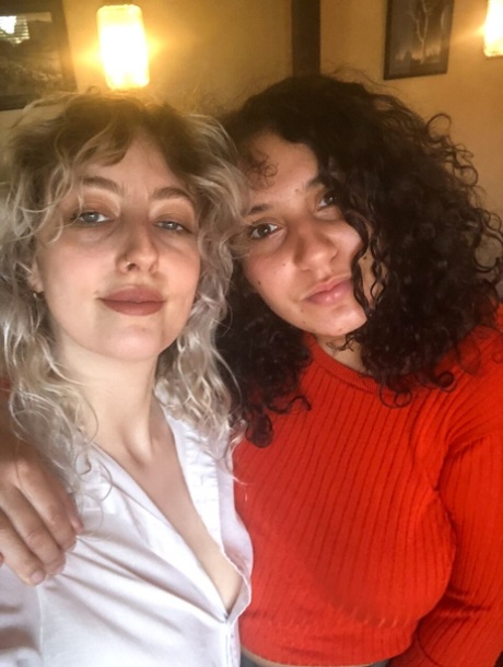 lesbičky s velkými prsy exkluzivní porno fotky