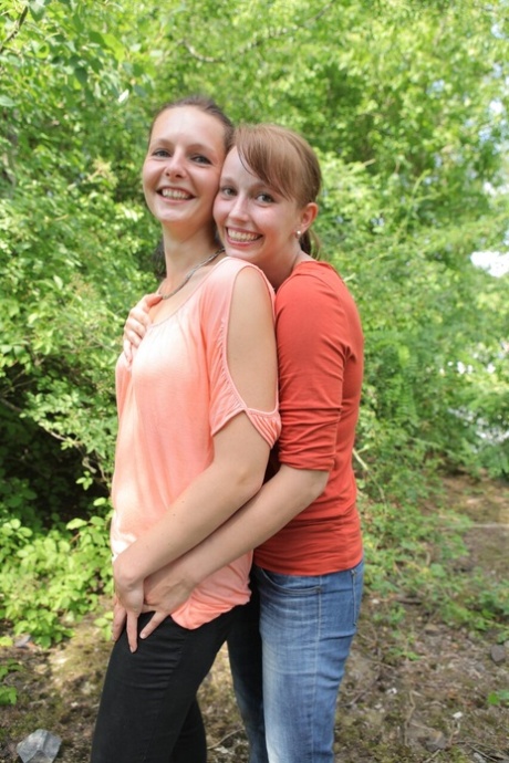 teen nudist nude photos
