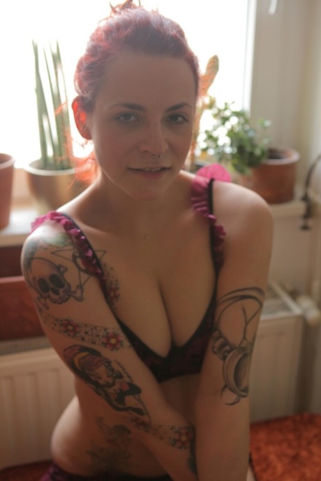 tätowierte Rothaarige beste nette bild