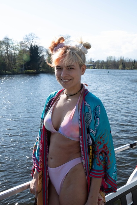 bikini biondo erotico galleria