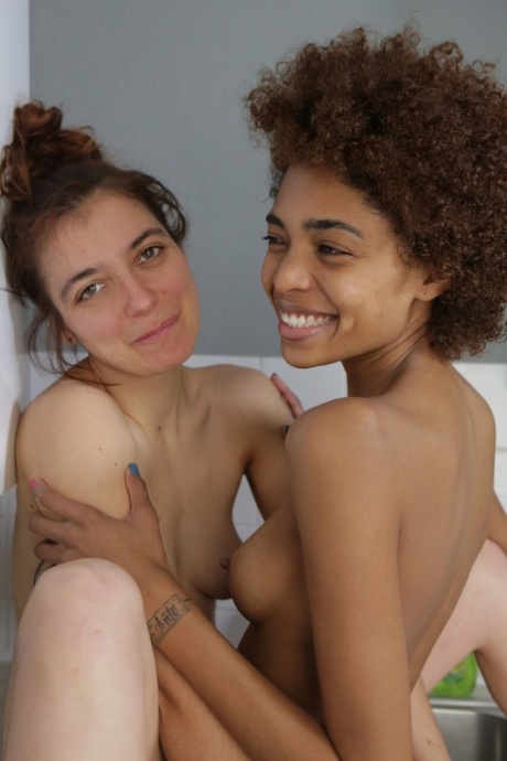 lesbische Interracial beste hd galerien
