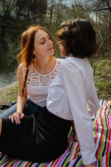 erstes lesbisches Mal sexy nackte bilder