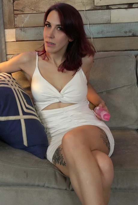 crossed legs porn photos