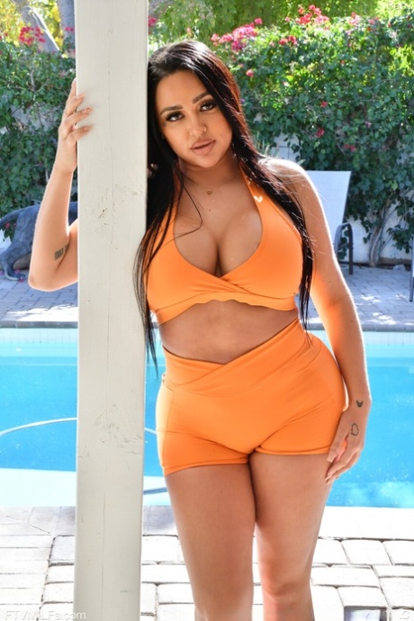 d cup tits free pic