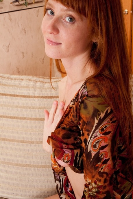 lentiggini rosse hd erotico fotografie