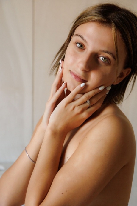 italian beautiful nude images