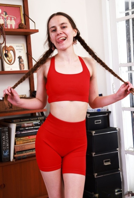 curvy petite porno photo