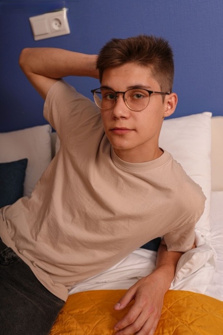 gay solo sexy nude images
