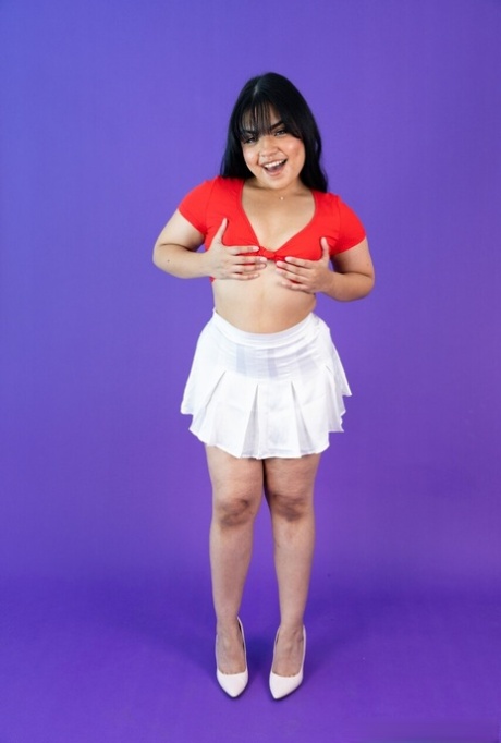 chubby latina beautiful xxx image