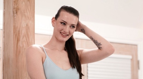 pequena travesti erótico quente galerias