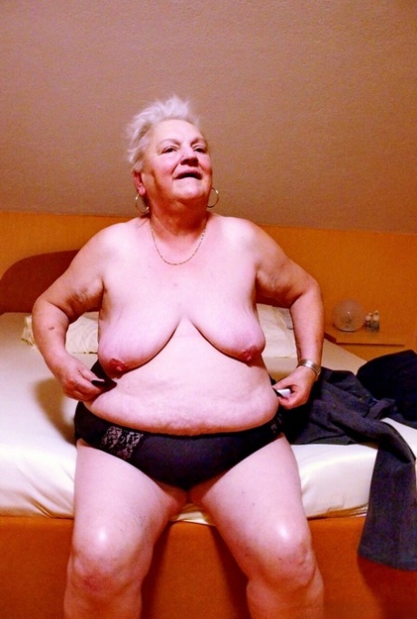 babcia obwisłe cycki pięknie gorąco fotka