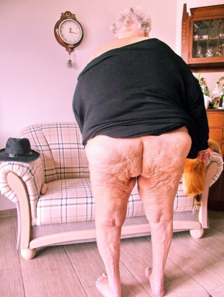 stara babcia nago obrazy