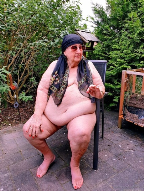 very old granny free sexy pics