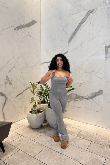 latina yoga pants hd archive