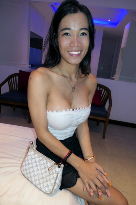 pretty shemale exclusive archive