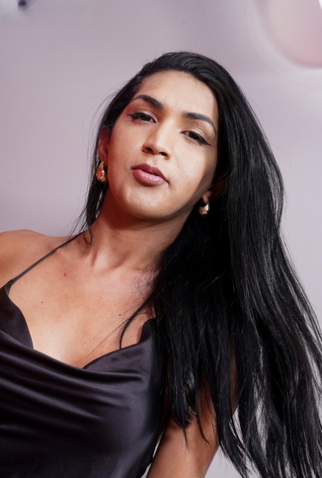 shemale dress nudes photos