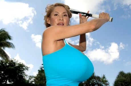 vollbusige Milf erotische galerie