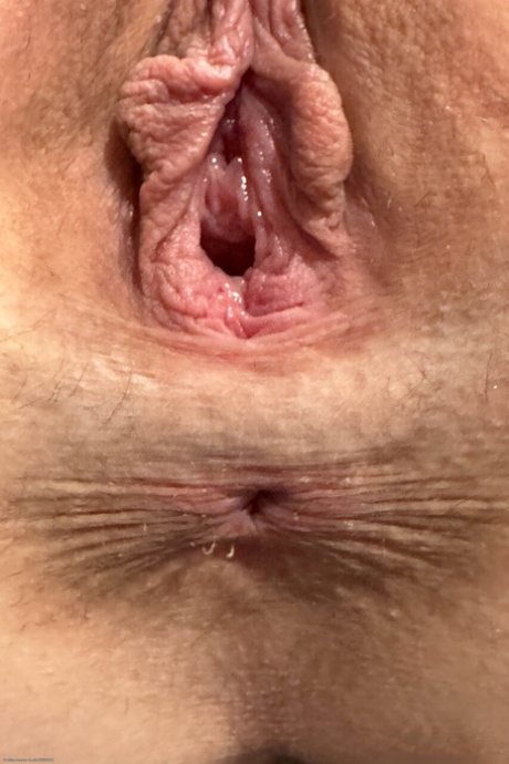 erect clit free photo