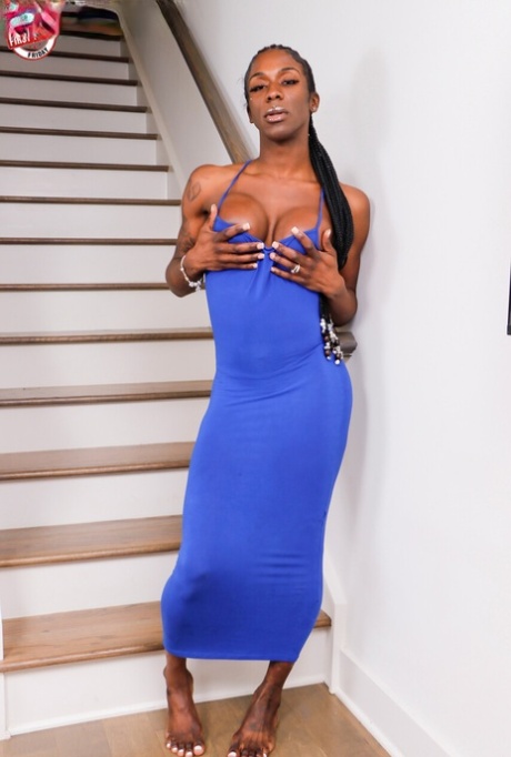 shemale dress nudes picture