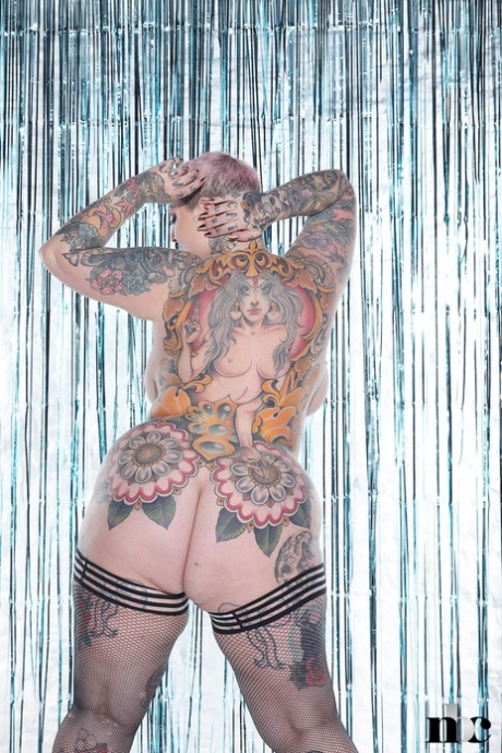 Galda Suicide star hd pic