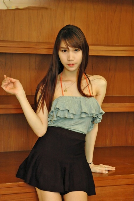 süßer Ladyboy porno erotische bilder