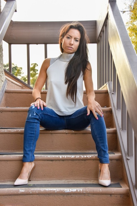 milf jeans free xxx photos