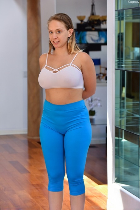 bbw yogabroek kunst heet galerijen