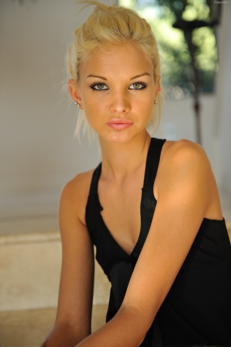 skinny babe beautiful porn archive