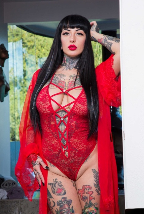 Jessie Lee model art galleries