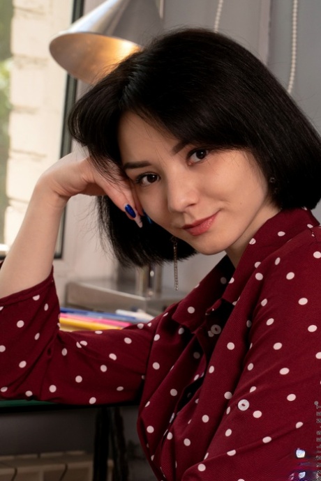 短い黒髪 ホットセックス 写真
